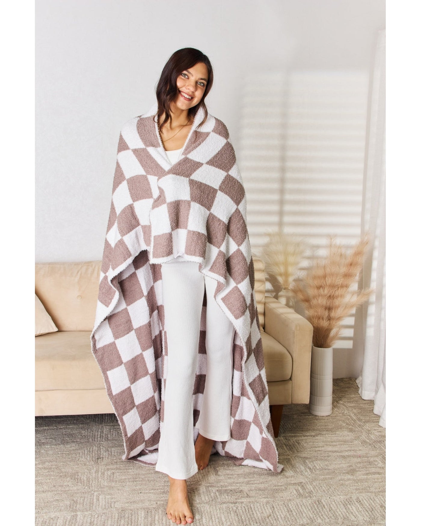 Cuddley Checkered Decorative Throw Blanket