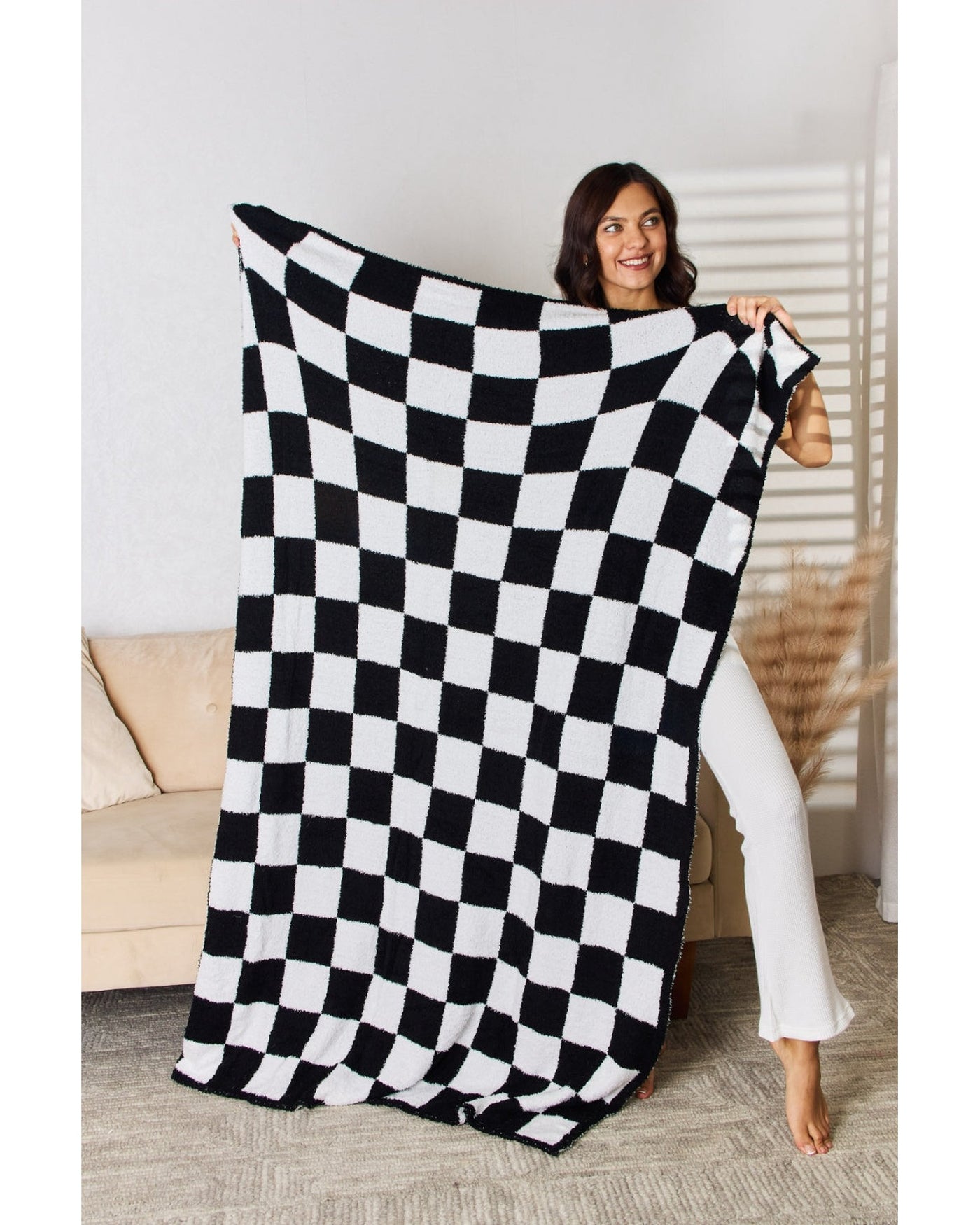 Cuddley Checkered Decorative Throw Blanket